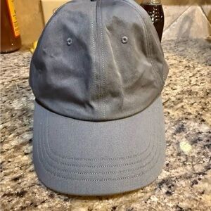 Lululemon Athletica gray baseball Cap